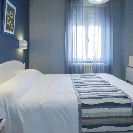 Logis Hotel Restaurant Cazes Arazat Laissac Exterior photo